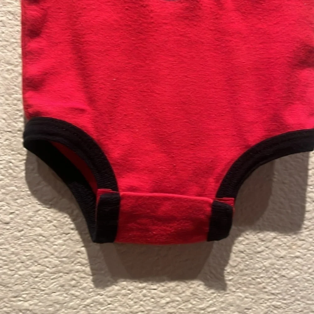 Nike Baby Boys Baseball Onesie bodysuit Romper Size 0-6 Months Red